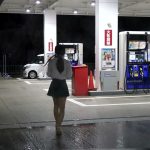 【衝撃】量産型のミニスカが風に吹かれてTバックが（ミニスカ）（美脚）（パンチラ）（Tバック）