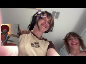 Peach & Rune- Don't Look Chat!