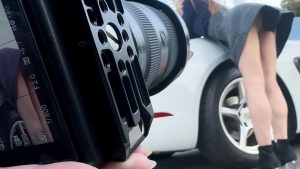 【パンチラ】最初は塩対応だった女子に高級車を見せた結果... #004 Arisa
