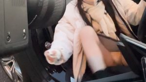 【パンチラ】美脚の関西弁女子に高級車を見せつけた結果...#008 Haru