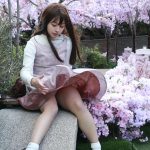 【パンチラ強風警報】お花見でスカートちらり