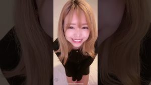 TikTokライブ　パンチラ