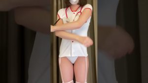 ノーブラナース😳 #パンチラ