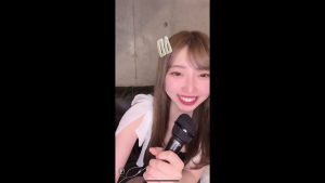 【TikTok】握り上手な女子大生 パンチラに気づく瞬間