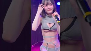 セクシーすぎる地下アイドル美女パンチラ胸チラ水着