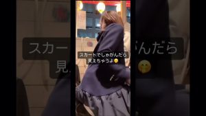 可愛い女の子のパンチラ